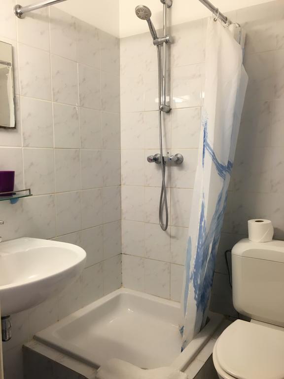 Twin Room with Shower,727698796:JPEG